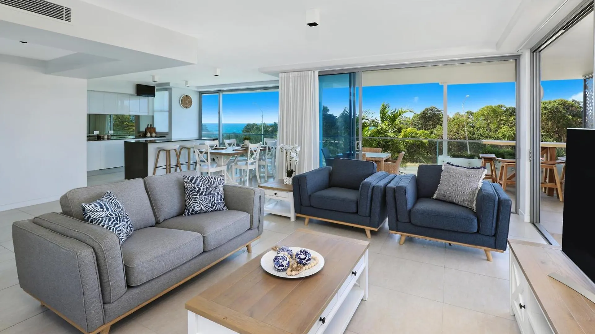 Elysee Beachside Apartments Alexandra Headland
