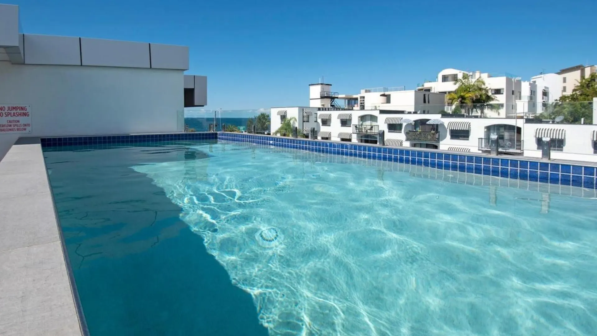 Elysee Beachside Apartments Alexandra Headland