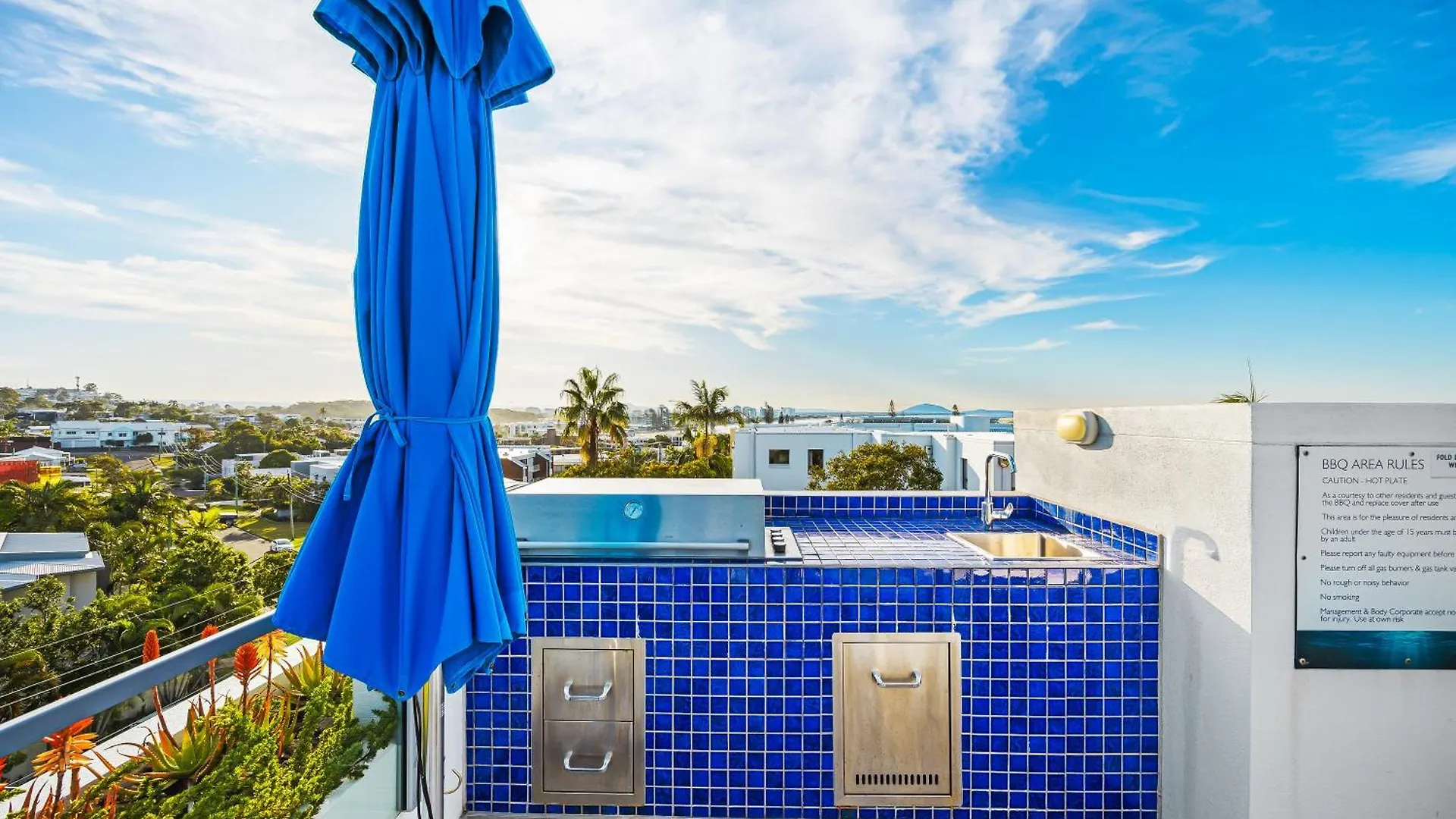 Elysee Beachside Apartments Alexandra Headland