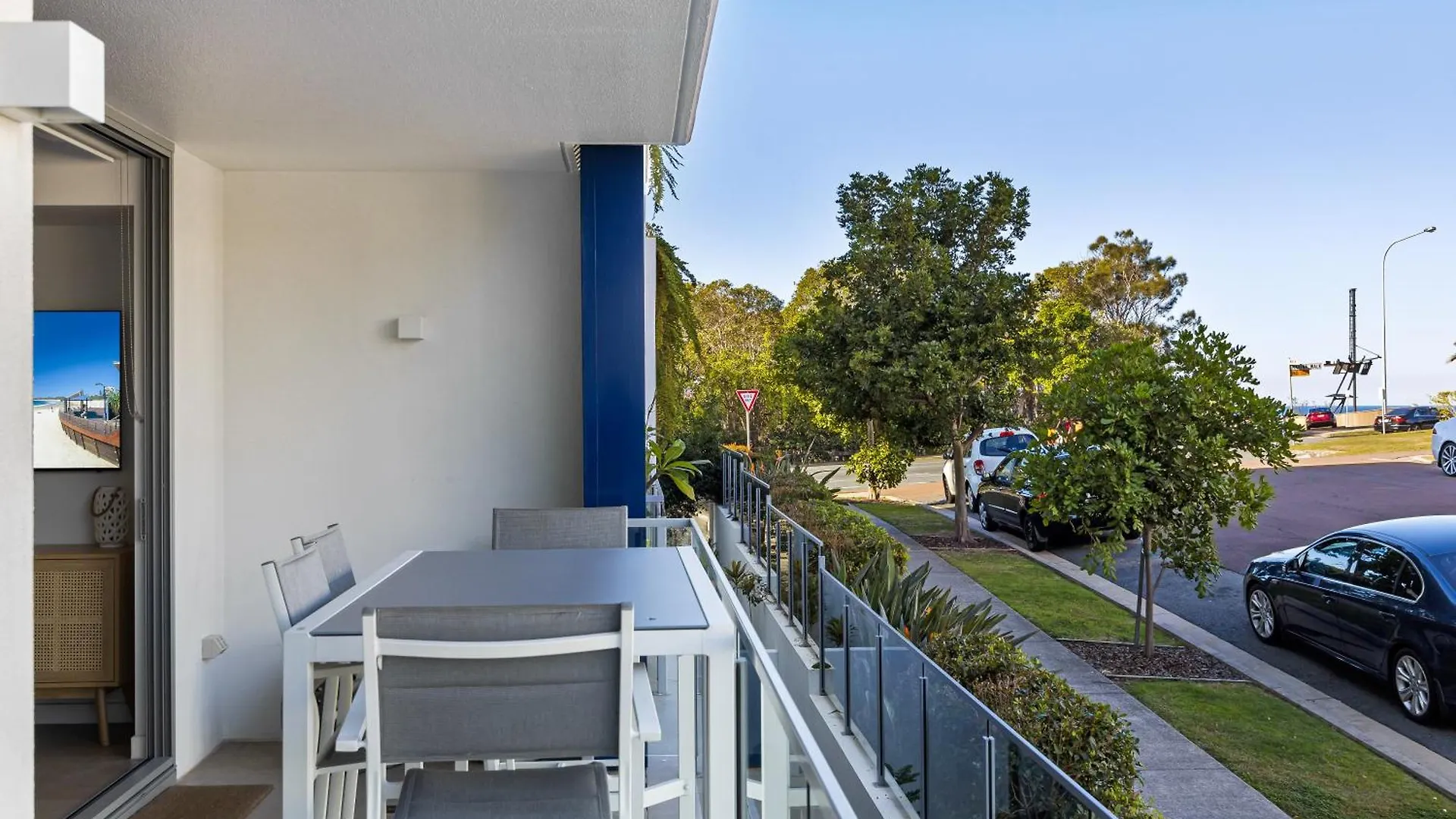 Elysee Beachside Apartments Alexandra Headland