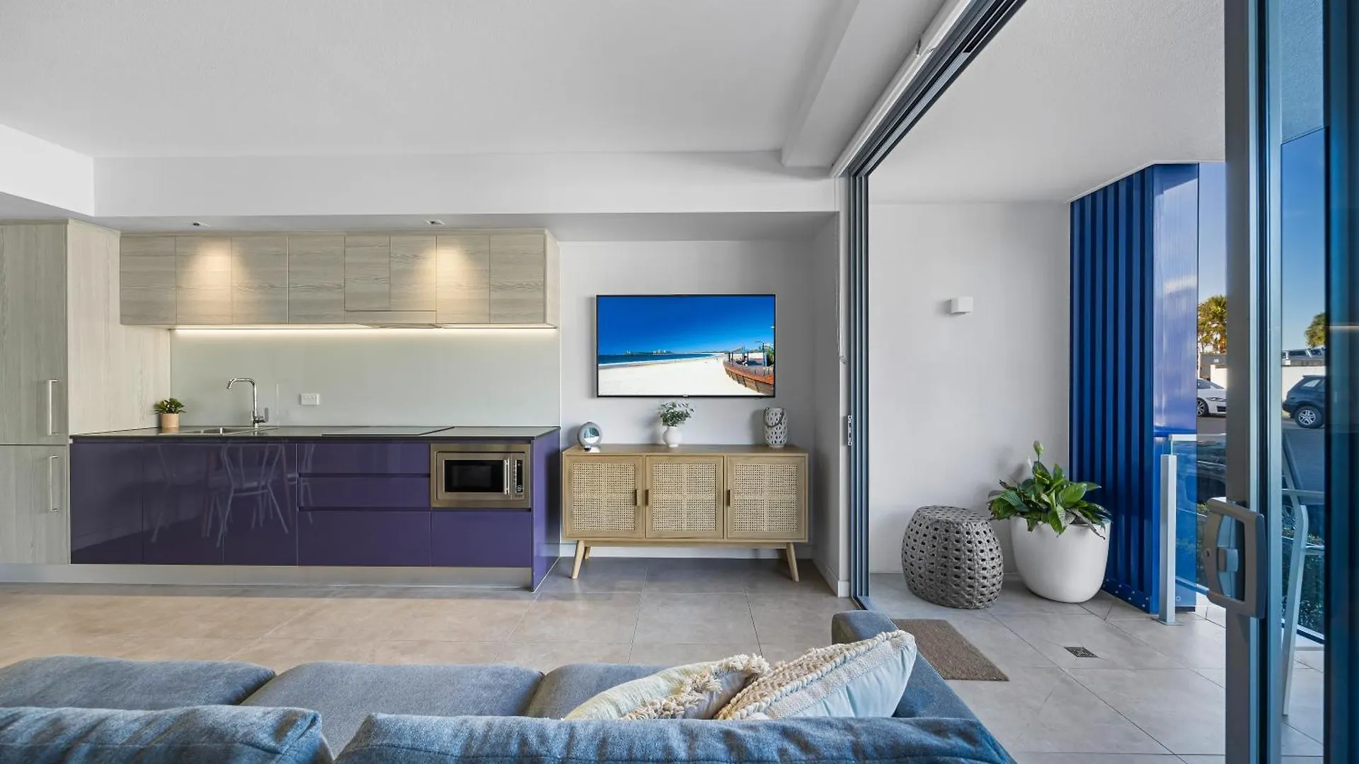 Elysee Beachside Apartments Alexandra Headland